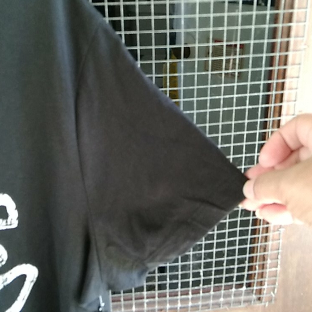 Nwt "Be Kind " Black Tshirt (1X) - Picture 3 of 4